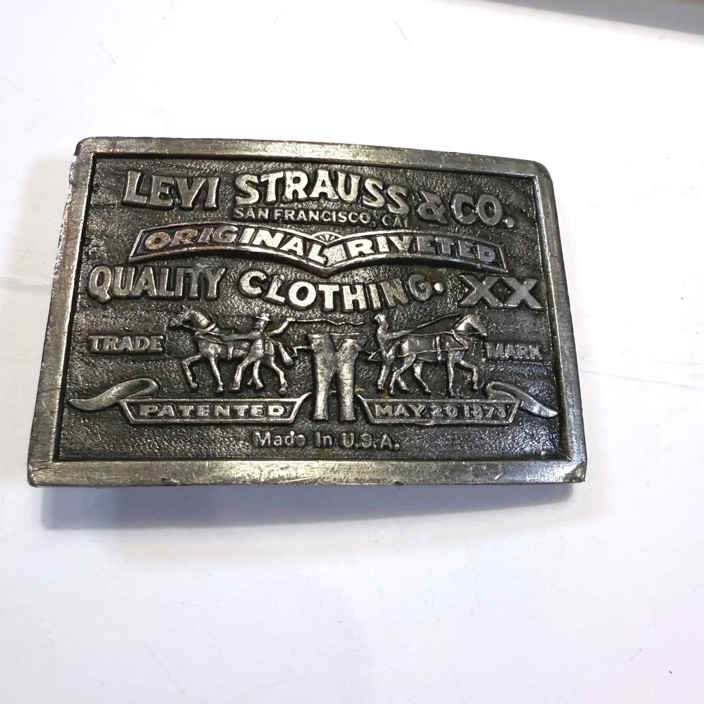 Vintage 1976 Levis Strauss & Co Two Horse Belt Buckle Bergamot Brass Works 700-0